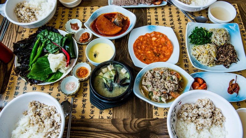 小包装蜜饯果干作为一种方便携带的休闲食品，其规格多样，主要分为以下几类：