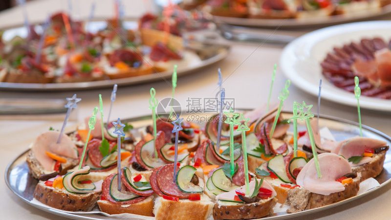 智能火锅餐饮供应链：揭秘其背后的高效与安全**